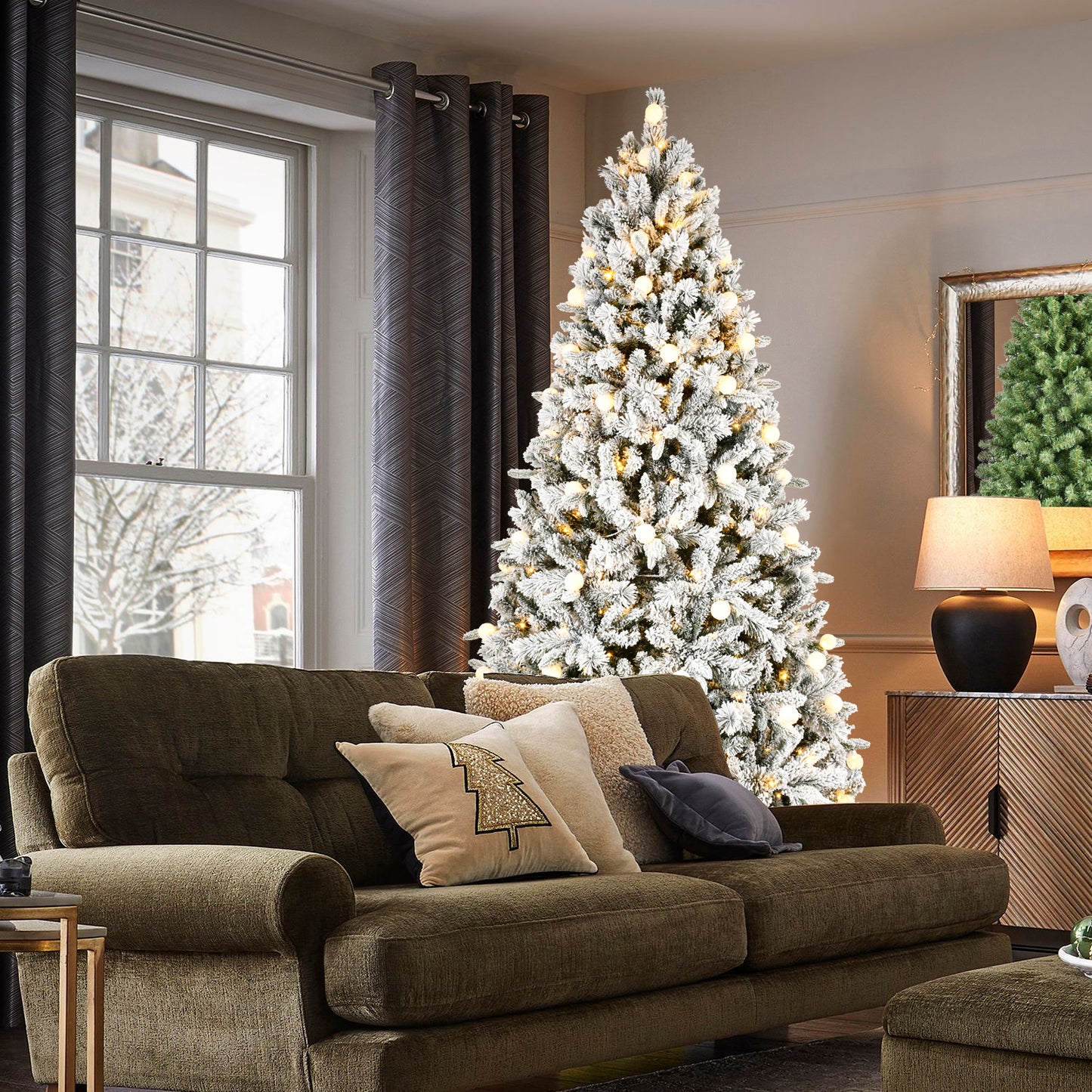 7.5FT/8FT Prelit Flocked Christmas Tree